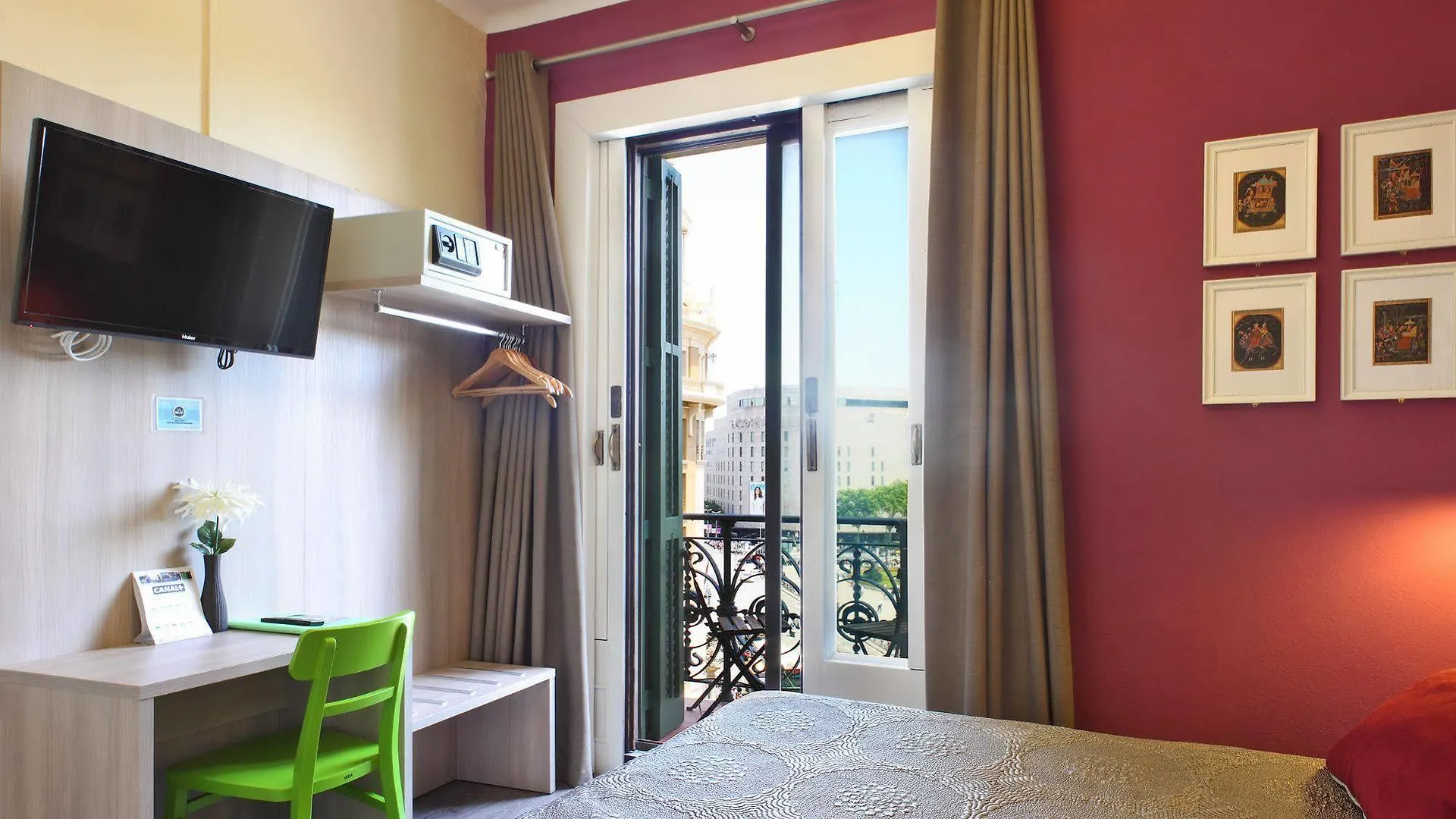 Hotel Ginebra Barcelona 0*,  Spanien