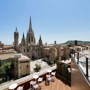 Lamaro Otel
